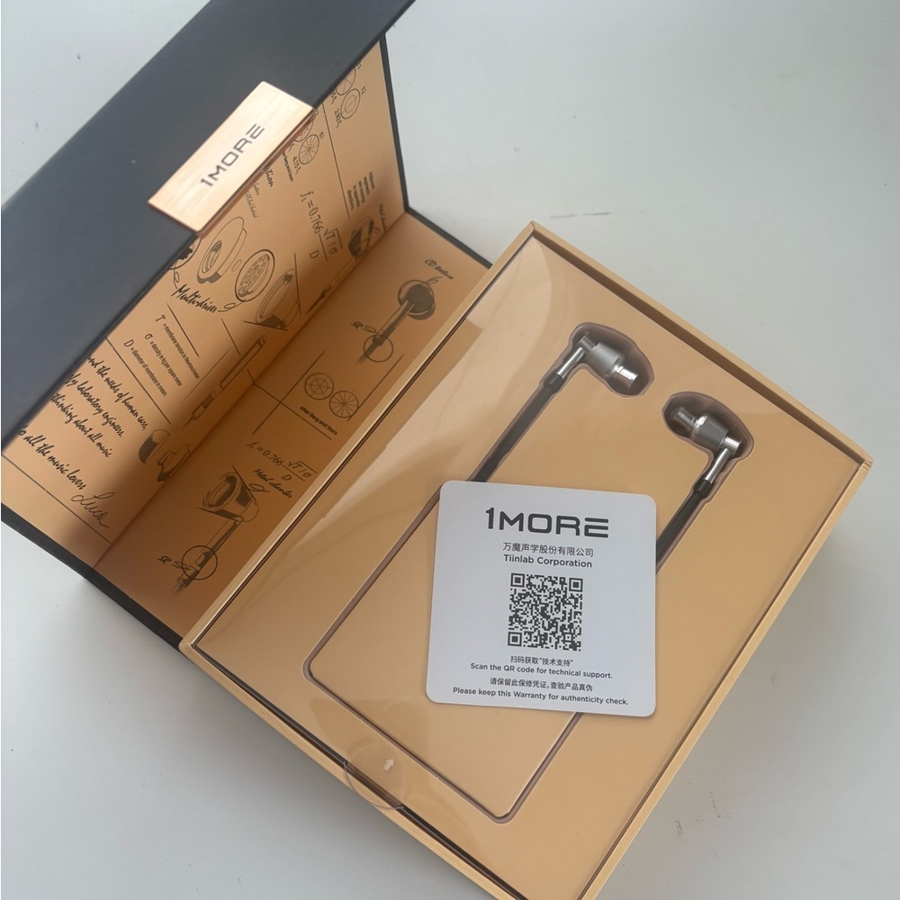 NWOT- Sleek Silver and Black In Ear Headphones with Metallic Accents - Picture 6 of 14
